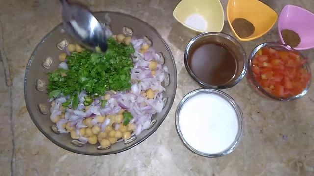 Chana Chat Recipe | Spicy Chana Chat by Chef Sania's Kitchen | How to Make Instant Chana Chat смотреть онлайн
