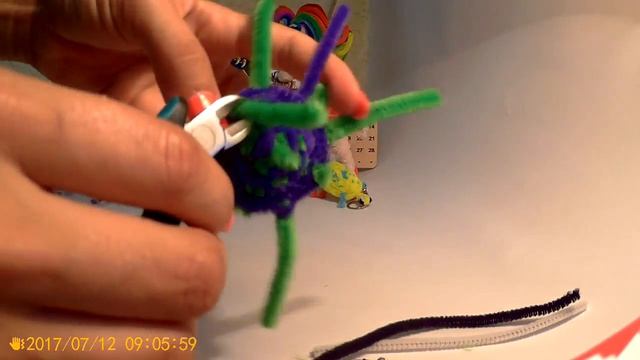 Черепашка брелок из плюшевой проволоки. Pipecleaners Turtle Keychain.
