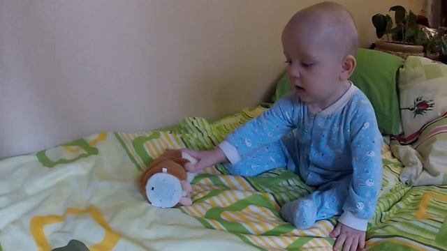 говорящий хомяк учит младенца разговаривать смотреть онлайн