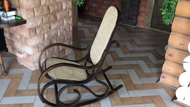 Издаёт ли кресло-качалка шум? смотреть онлайн