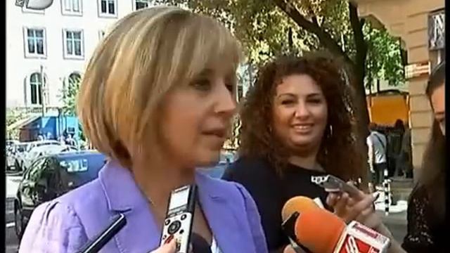 Мая Манолова отговаря как е "ВлязлA" в БСП/БКП-СПИНГЕЙТ смотреть онлайн