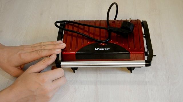 Бутербродница делает бутеры даже из бетона! KitFort KT-1609 смотреть онлайн