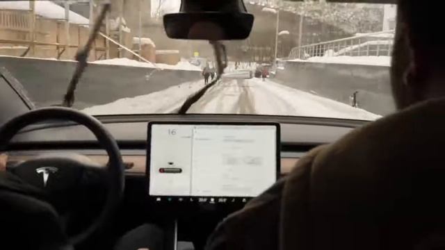 Распаковка Tesla Model 3 как iPhone, только машина смотреть онлайн