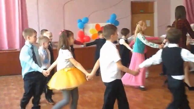 Новый год в школе 126. 1 класс (Каролина) 8 смотреть онлайн
