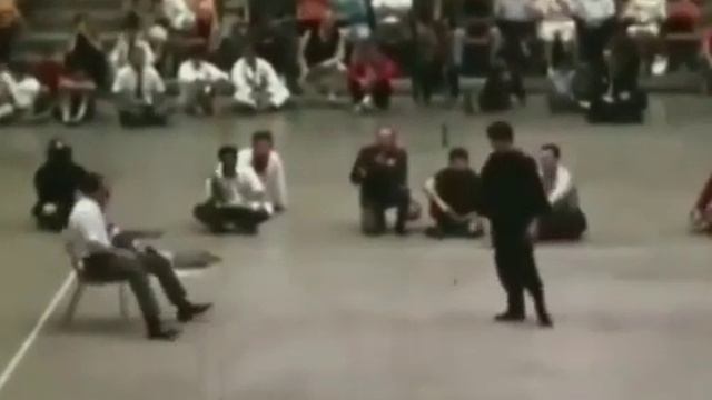 БРЮС *ЛИ смотреть онлайн