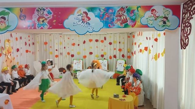 Осенний утренник ??? танец девочек Птицы ? ? ? смотреть онлайн