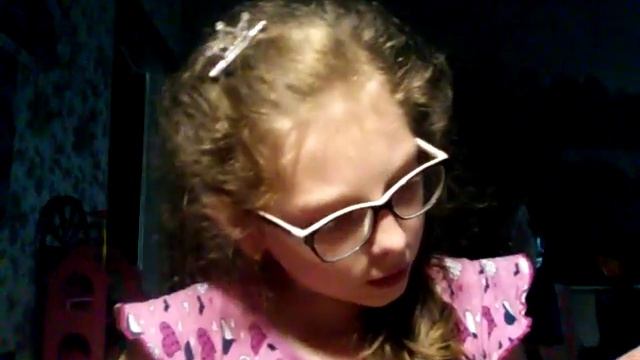 Делаем макияж листку бумаги... смотреть онлайн