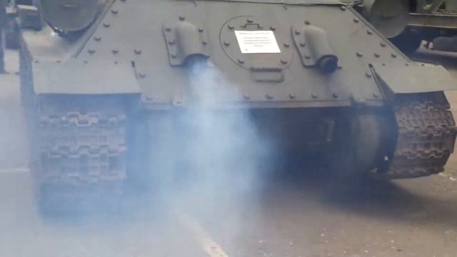 Газовка советского среднего танка Т-34-85 смотреть онлайн