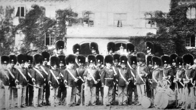 Kong Frederik VIII's Honnørmarch смотреть онлайн