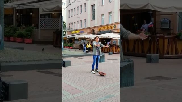 Никольская улица , стихи смотреть онлайн