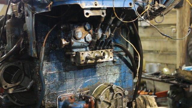 Распределитель на МТЗ, меняем ремкомплект на тракторе.