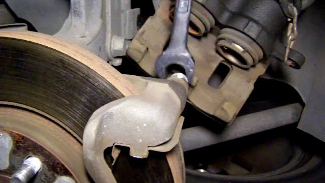 Break Pads, Kia Sedona 2003 -PART #1 смотреть онлайн