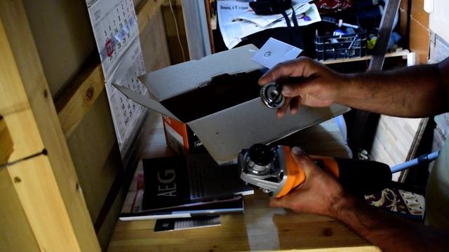 Распаковка – Профессиональная угловая шлифмашина AEG Powertools WS 13-125 SXE