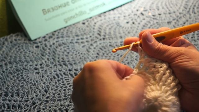 Теплая ШАПОЧКА"Косы", вязание крючком,crochet hat (шапка № 163) смотреть онлайн