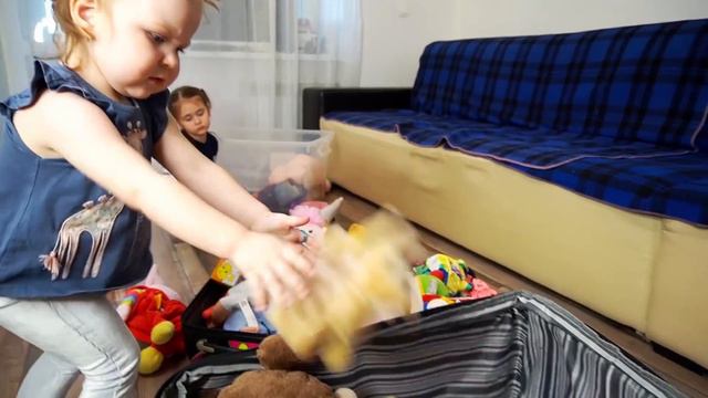 МАЙЯ собралась в путешествие а АМАЛИЯ хочет с ней смотреть онлайн