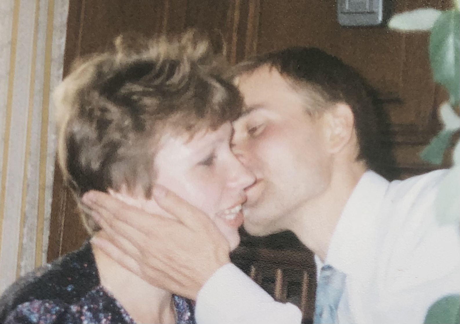 Но стих так и лезет, стервец!