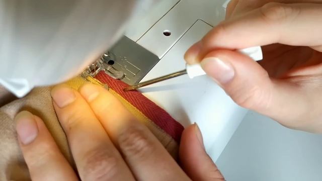 Швейный лайфхак: как ЛЕГКО и РОВНО пришить КИПЕРНУЮ и закрыть шов? Пошаговый урок #швейное смотреть онлайн