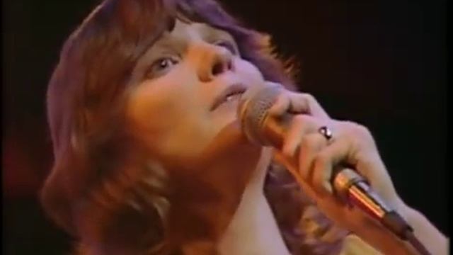Mary MacGregor - Torn between two lovers смотреть онлайн