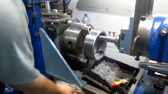 Коронная шестерня редуктора смотреть онлайн