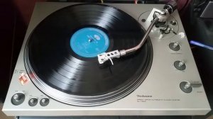 Technics SL-1300 проигрыватель виниловых пластинок