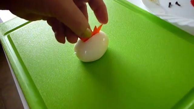 УКРАШЕНИЕ БЛЮД. ПЕТУШОК ИЗ ЯЙЦА смотреть онлайн