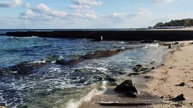 Опустевший пляж "Дельфин"??Одесса#уЧерногоМоря ✨? 687 Октябрь 2023 смотреть онлайн