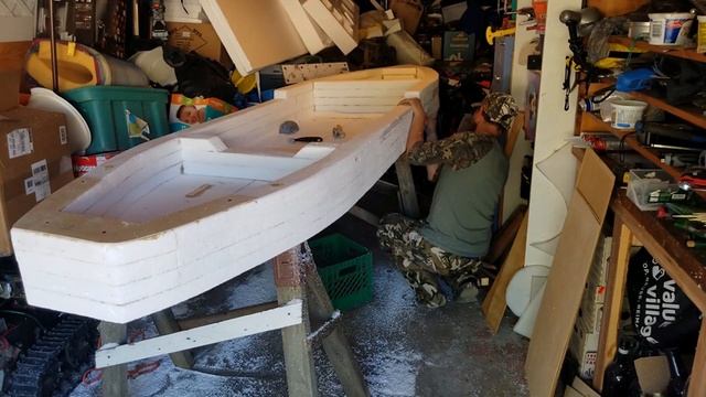 Homemade DIY 12ft Styrofoam fishing Kayak ep3 смотреть онлайн