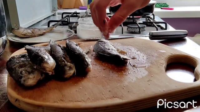 You're frying Karas wrong/Ты жаришь Карася неправильно! смотреть онлайн