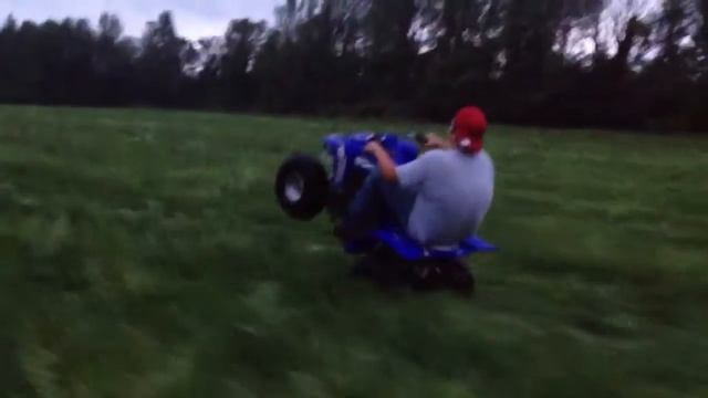 Longest wheelie on Yamaha raptor 90 смотреть онлайн