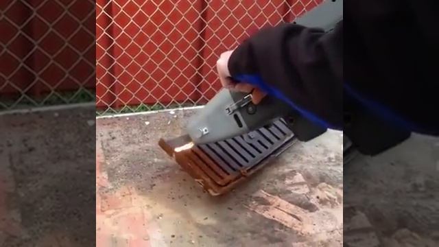 ПЕРВЫЙ В МИРЕ ЛАЗЕР ДЛЯ УДАЛЕНИЯ РЖАВЧИНЫ