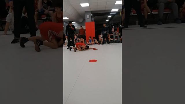 2/3 Зоиров Абубакр выиграл вторую схватку в турнире до 32кг. Москва смотреть онлайн