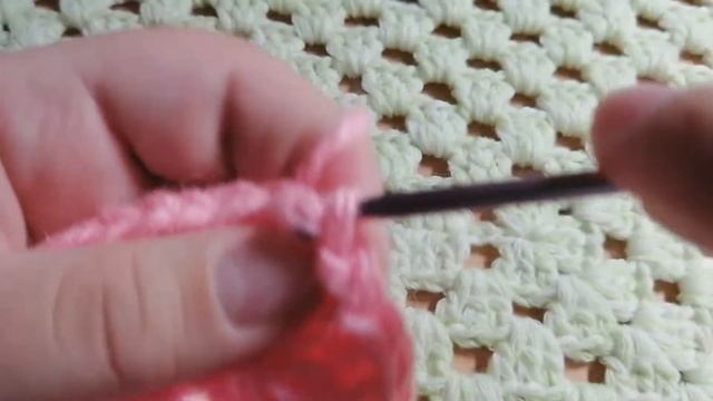 Декоративная наволочка на подушку, крючком (вязание для начинающих). смотреть онлайн