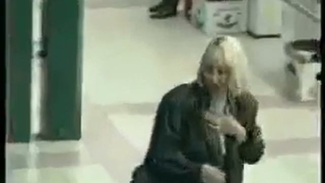 Рякцыя людей на ребёнка если кто то потерял . смотреть онлайн