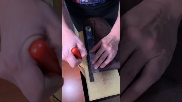 Как вшить замок в кожаную сумку. Часть 2 смотреть онлайн