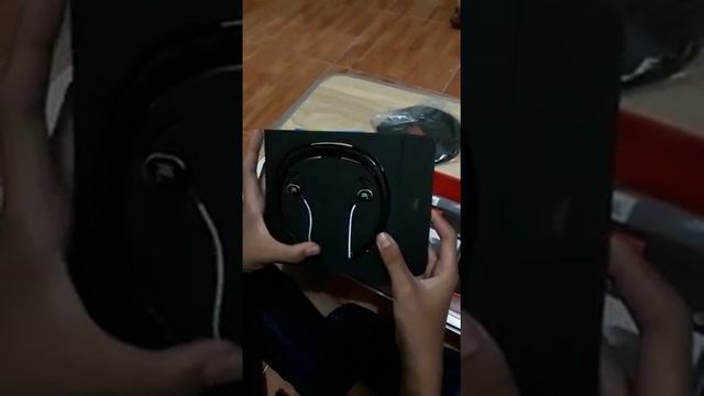 Unboxing JBL Reflect Response! Part 1 смотреть онлайн