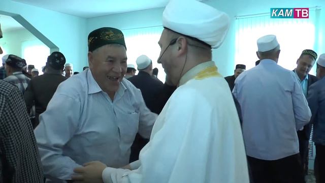 мусульмане встретили Уразу - байрам смотреть онлайн