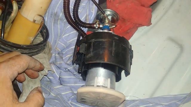 Как устранить гудение бензонасоса или как заменить бензонасос БМВ Е34 М50 смотреть онлайн