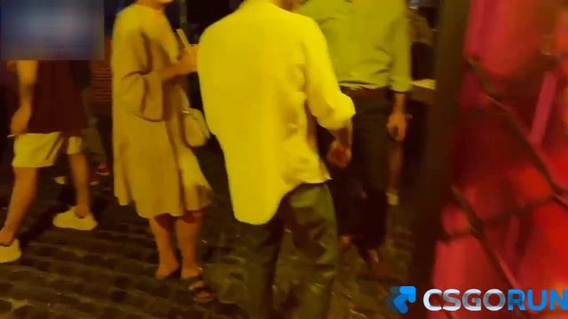 Они нам? Все, мы уходим смотреть онлайн