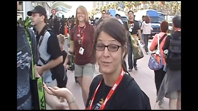 Stabbing at San Diego Comic Con 2010 - Man Stabbed At Resident Evil Hall H Panel #SDCC смотреть онлайн
