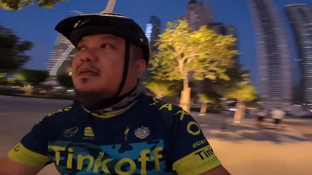 Living In Dubai: Pinoy MTB Rider Races With Dubai Tram While Cycling Going To Bluewaters Island смотреть онлайн