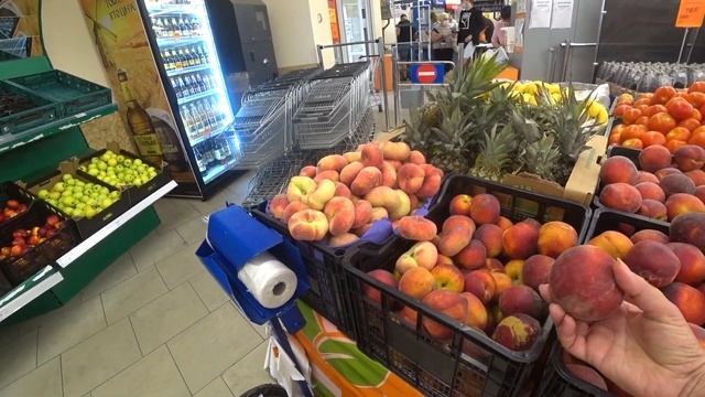 Сезон ягод. Какие фрукты в магазине? смотреть онлайн