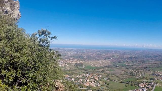 HSTL Travel: castles in San Marino with Mari and Hlupez/ХСТЛ: крепость в Сан Марино с Мари и Хлюпцо смотреть онлайн