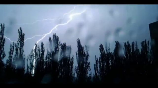 Молнии в замедлении - Flashlights slowmotion - JVC GC-FM1 смотреть онлайн
