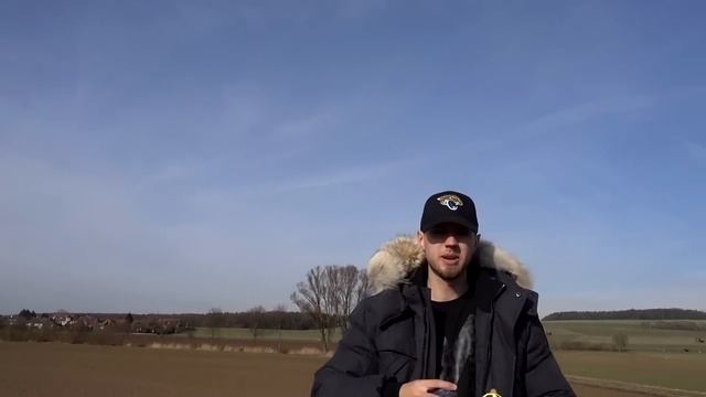 Welcher BALL fliegt am HÖCHSTEN? | Moon Ball vs Lava Ball vs Riesen Flummi! смотреть онлайн