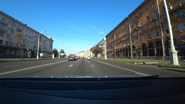 Урок вождения в городе. Едем первый раз в центр Минска. смотреть онлайн