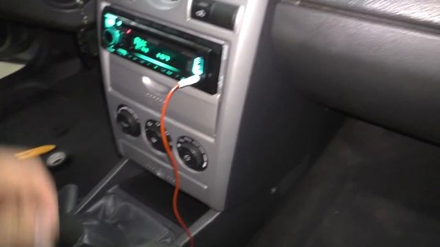 Гаражная установка автозвука в приору своими руками Garage installation of car audio in the car смотреть онлайн