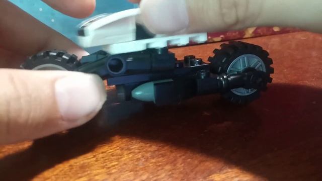 как собрать полицейский мотоцикл из Лего 2 часть?