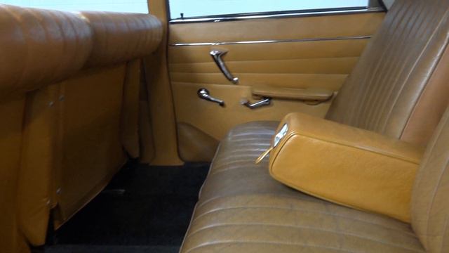 Peugeot 404 1.6 Saloon 1965 Sunroof -VIDEO- www.ERclassics.com смотреть онлайн