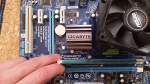 Gigabyte зависает на POST экране