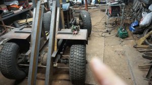 полноуправляемый мини погрузчик на уазовких мостах.часть 2